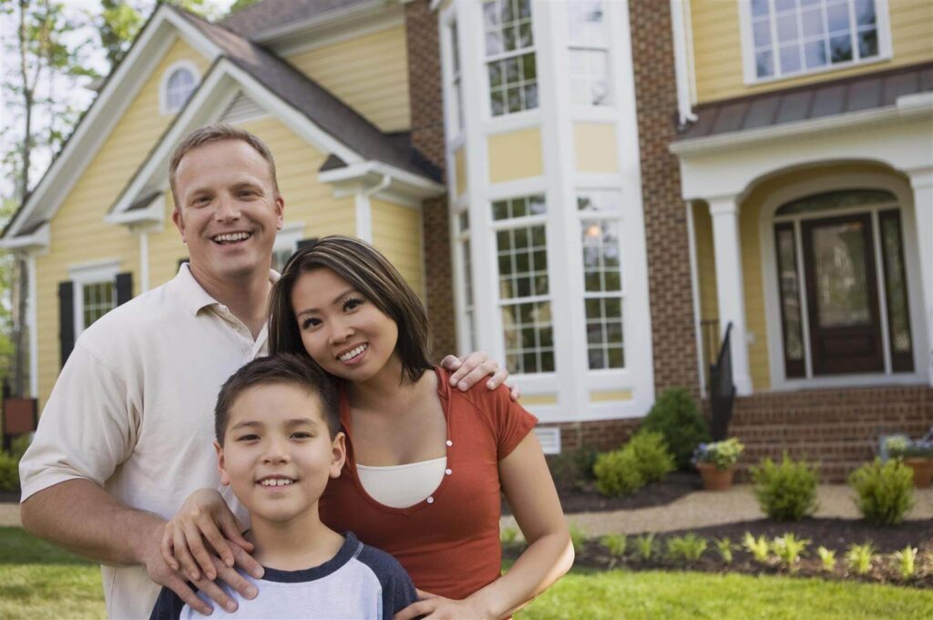 family in front of Commercial Storefront Doors in Kent, WA, Seattle, Auburn, WA, Bellevue, WA, Renton and Surrounding Areas