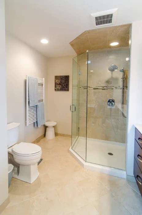Glass installation for bathroom shower in Auburn, WA